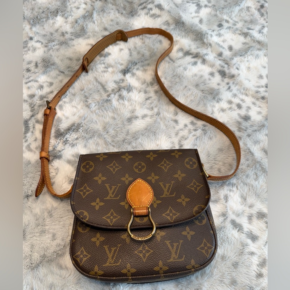 Louis Vuitton Saint Cloud PM size
Authentic